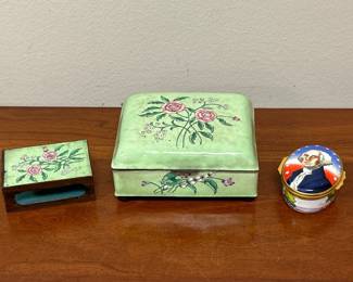 Lot 6477 Tiffany  Co George Washington Halcyon Days Enamels Trinket Box  Green Floral w Match Holder