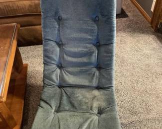 Floor chair lounge chair