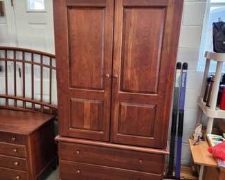Queen bedroom set: frame W wood side rails, 2 night stands & 1 armoire