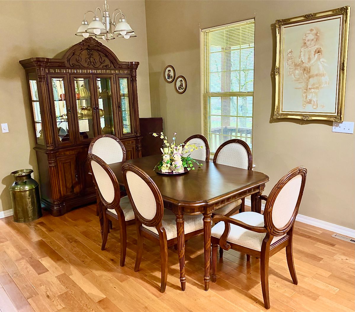 Premium Wood Dining Set in Excellent Plus condition. Will sell separately. 6 chairs and a leaf, measures just over 7 feet when extended.