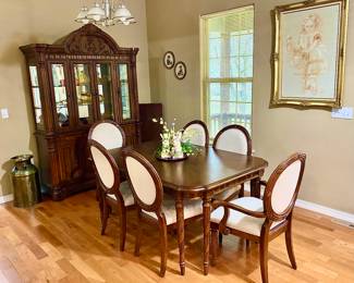 Premium Wood Dining Set in Excellent Plus condition. Will sell separately. 6 chairs and a leaf, measures just over 7 feet when extended.