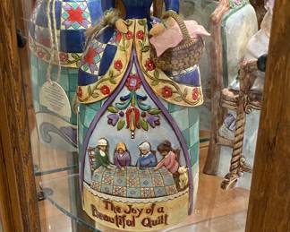 Super NICE Jim Shore "The Joy of a Beautiful Quilt" figurine with original box.