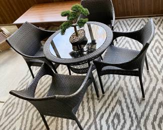 Great Modern Outdoor/Sun porch Patio Set. 