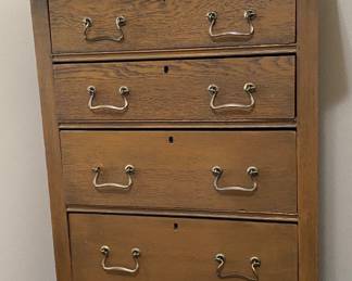 Vintage/Antique light weight 4 drawer wood chest