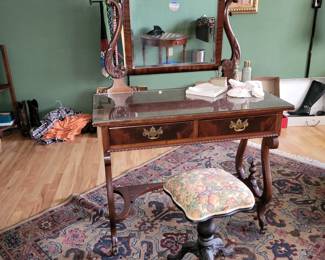 Antique vanity table