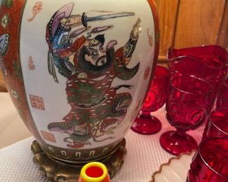 There are two of these oriental style table lamps