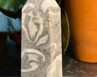 Large Thousand Eye Stone