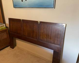 Vintage Henredon head board with brass accents, full size