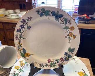 A close look at the Woodhill pottery pattern