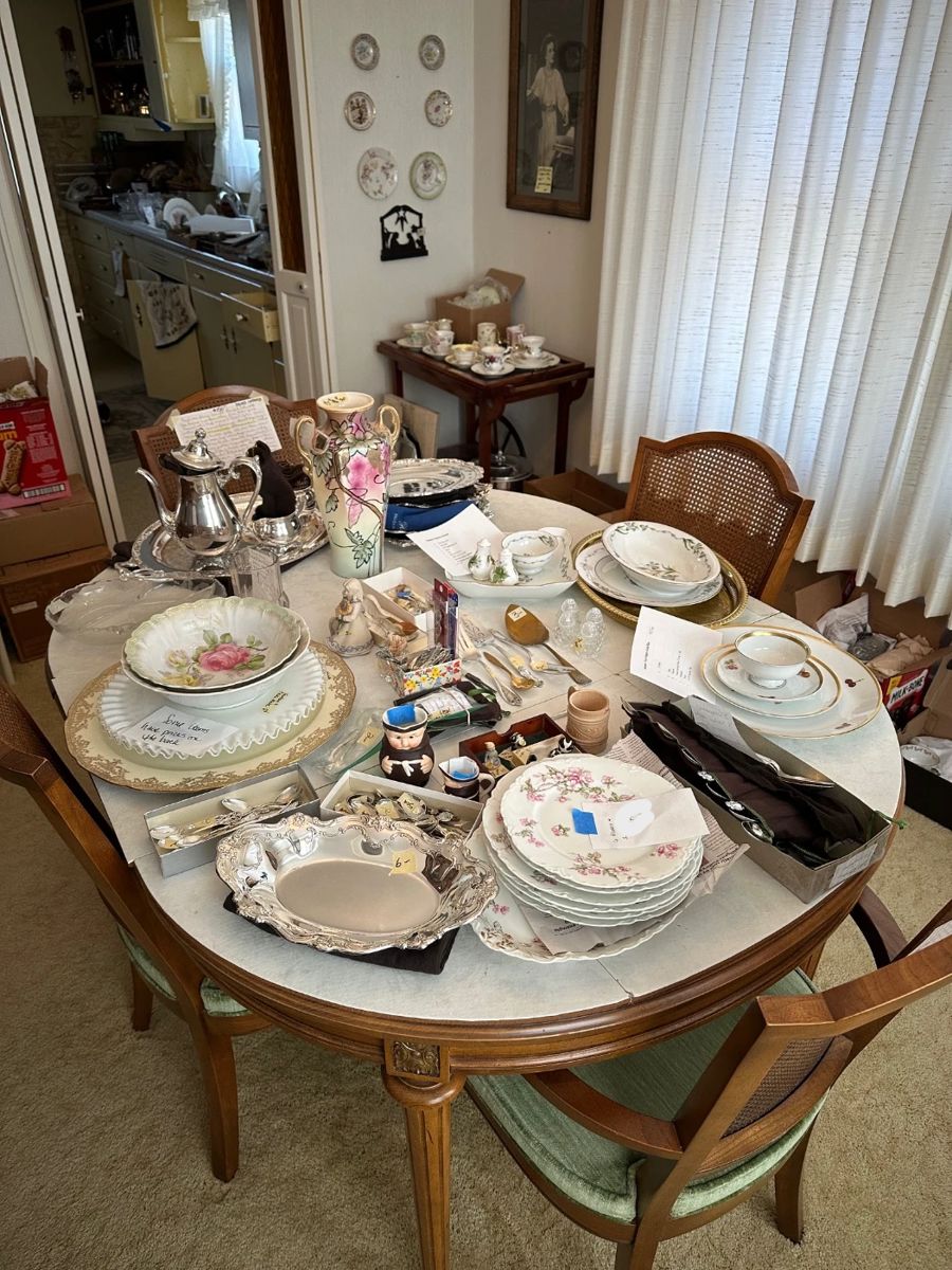 Estate Sale with Antiques in Hibbing, MN starts on 4/6/2024