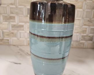 MODERN VASE