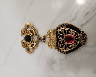 VICTORIAN BROOCH
