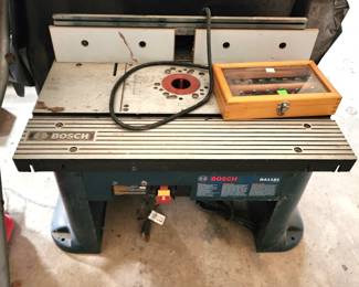 Bosch router table with router and bits