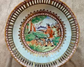 Chinese Export Bowl with Hunting Scene