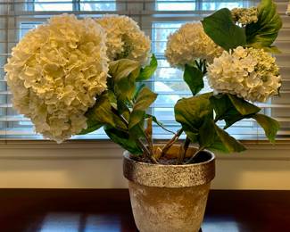 Faux Hydrangea Arrangement