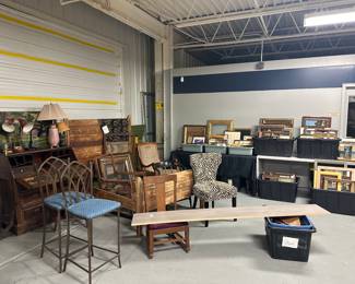 Lamps, lights, antique and vintage picture frames 