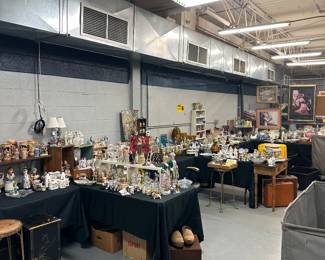 Many more collectible antique and vintage items including a large collection of beer steins 