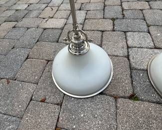 2 pendant lights with polished chrome finish