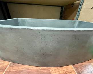 Steal farm sinks available in different sizes
