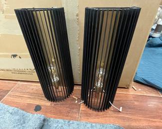 Outdoor accent lighting