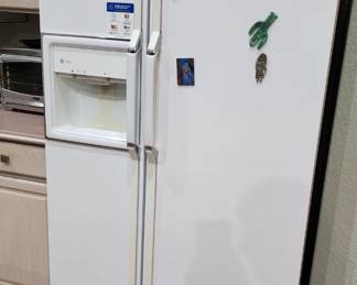 GE Side by Side Refrigerator 