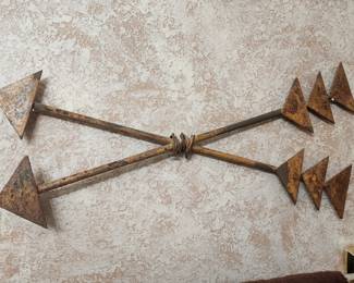 Metal 2 Bound Arrow Rustic Wall Decor