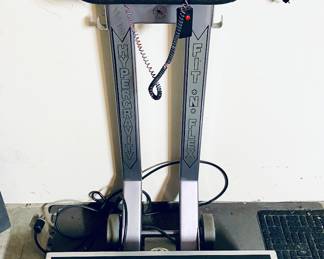 Hypergravity Fit n Flex Vibrating workout  machine 