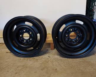 Pair of 16in Steel Rims for Chevrolet