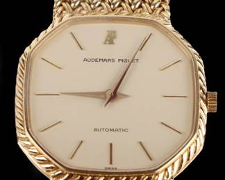 Audemars Piguet 18k gold wrist watch