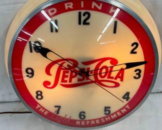 DOES HAVE SMALL CRACK