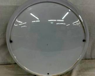 ONLY HAS LENSE ON ONE SIDE