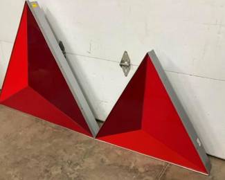 MEASURE 44X38 AND 32X28