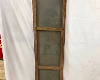 BACKVIEW ATLAS VERTICAL SIGN