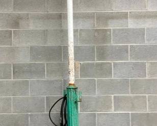 10 1/2 FT ISLANDER STATION LIGHT