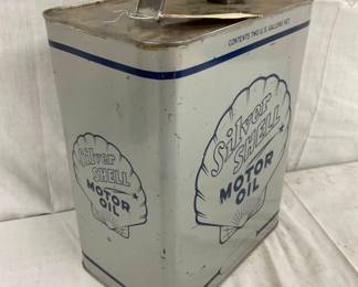 CLOSE UP VIEW W/CLAM SHELL