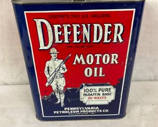 2G. DEFENDER MOTOR OIL CAN