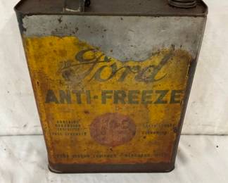 OTHERSIDE VIEW OIL CAN