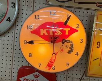 15IN KIST CLOCK W/ LADY