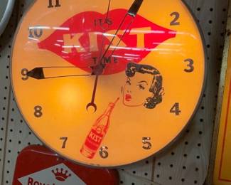 NICE GRAPHICS W/ LIPS AND LADY W/ BOTTLE