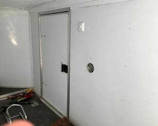 INSIDE VIEW NICE TRAILER