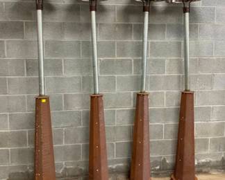 CONTEMPORARY STATION LIGHTS