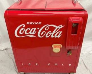 EMB. COKE STANDARD DRINK BOX