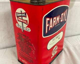 CLOSE UP VIEW W/STREET SIGN