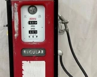 OTHERSIDE VIEW TOKEIM GAS PUMP