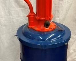 16G. GULF GEAR LUBRICANT PUMP