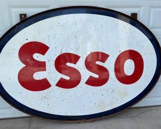 CLOSEUP VIEW OTHERSIDE