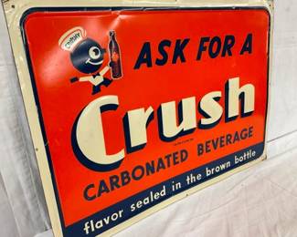 MEASURES 27 1/2X19 1/2 W/ CRUSHY