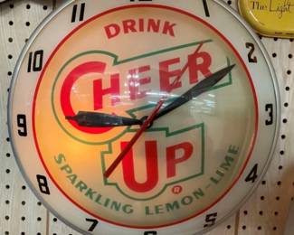 CLOSEUP DOUBLE BUBBLE CLOCK