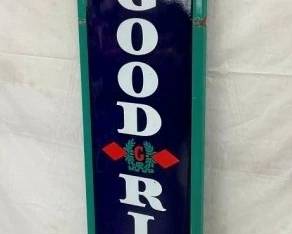 SSP VERTICAL GOODRICH TIRES SIGN