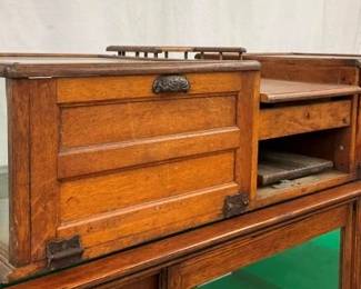 CLOSEUP VIEW BACKSIDE